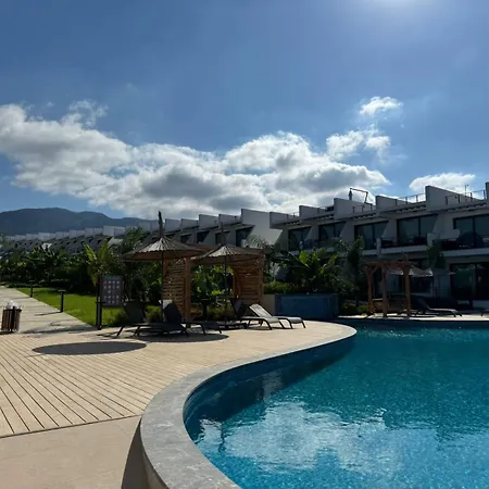 In Kyrenia Pearl Island Βορόκλινη